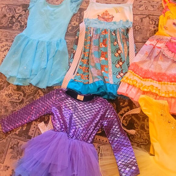 Girls dresses size 4t - Picture 2 of 7